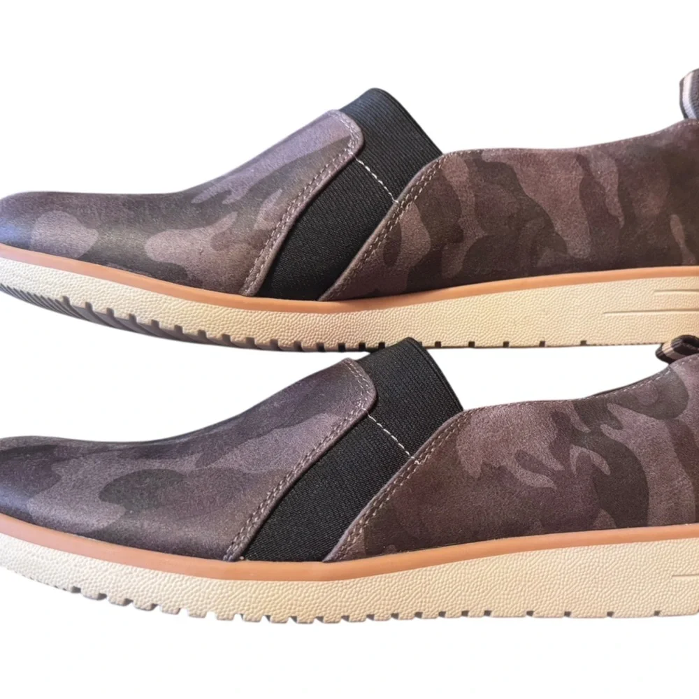Naturalizer Soul Idea Camo Slip On Sneaker SZ 8.5